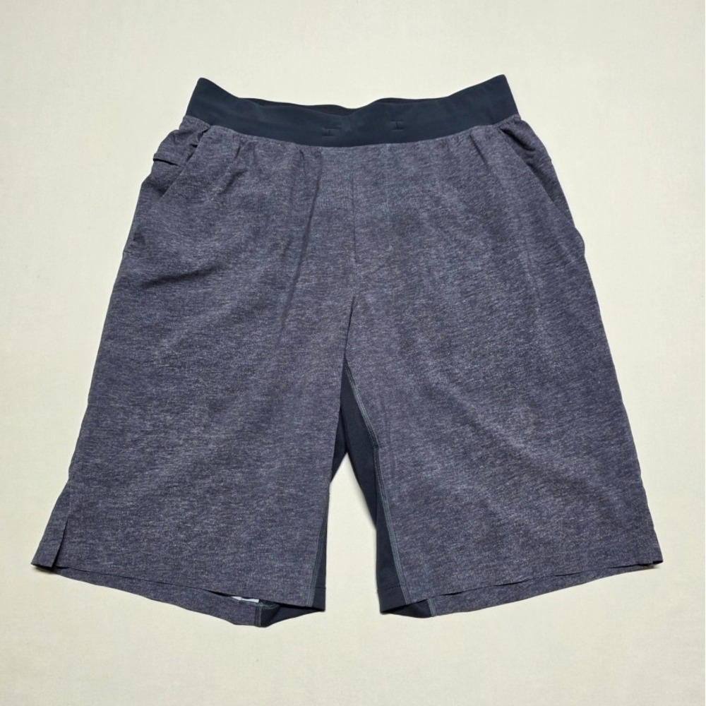 Lululemon Men Size M Gray Training Shorts Elastic Waist Drawstring Linerless